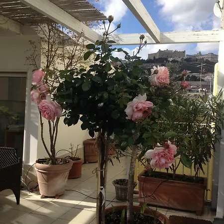 La Casa Di Marella Suites In Alojamento de Acomodação e Pequeno-almoço Nápoles