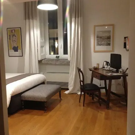 La Casa Di Marella Suites In * Nápoles