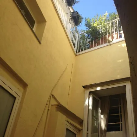La Casa Di Marella Suites In