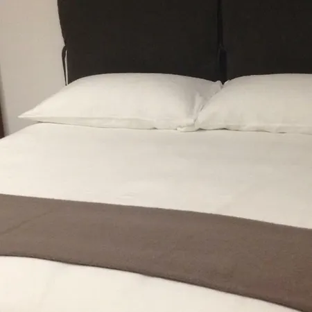 Alojamento de Acomodação e Pequeno-almoço La Casa Di Marella Suites In